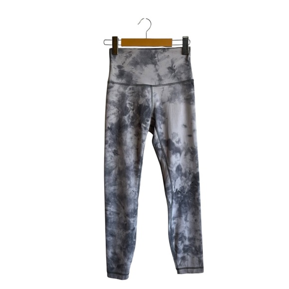 Lululemon Align Pant 25" Size 4 *Diamond Dye
Diamond Dye Stargaze Pitch … - Picture 2 of 6